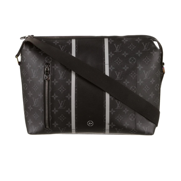 LOUIS VUITTON Monogram Eclipse Apollo Messenger MM Fragment PREOWNED/USED - Picture 1 of 8